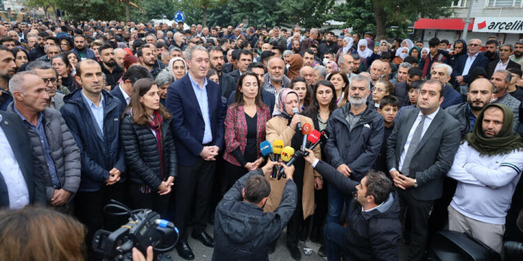 Qeyûm nayên qebul kirin!